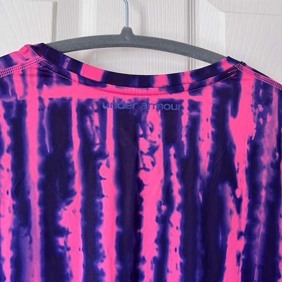 Under Armour fitted heat gear too. Size large. NWT. - Picture 3 of 3